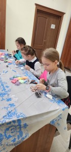 8 февраля 2026 года в Воскресной школе Богоявленского мужского монастыря провели уроки "Творчества" для младшей группы на темы: "Исход еврейского народа из Египта"., 