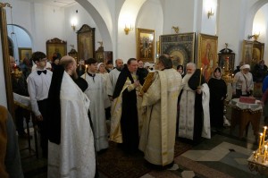 В Богоявленском епархиальном мужском монастыре Игумен Нестор (Болков ) возглавил Всенощное бдение с литией., 