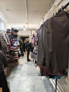 26 апреля 2026 года, в Неделю 3-ю по Пасхе и памяти святых жен-мироносиц, в рамках социального проекта «ДАР»,  в Богоявленском мужском монастыре города Челябинска, состоялась благотворительная  раздача одежды и обуви прихожанам святой обители  и жителям , 