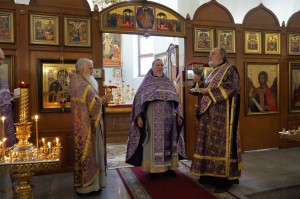 В Богоявленском мужском монастыре Челябинска совершили Божественную Литургию., 