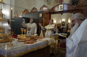 В Богоявленском  мужском монастыре  Игумен Нестор (Болков ) возглавил Божественную Литургию в Рождество Господа Бога и Спаса нашего Иисуса Христа в Богоявленском мужском монастыре города Челябинска., 