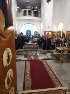 В Богоявленском мужском монастыре совершили Великую Утреню Субботы с чином погребения Плащаницы Господа Иисуса Христа., 