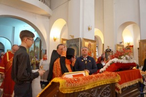 В Богоявленском мужском монастыре Челябинска в канун Антипасхи совершили всенощное бдение с литией., 