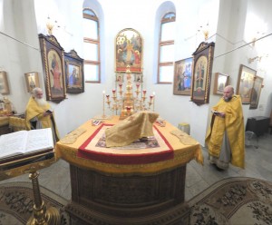 19 декабря 2025 года Игумен Нестор (Болков ) возглавил Праздничную Божественную Литургию в Богоявленском епархиальном мужском монастыре., 