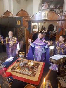 В Неделю 4-ю Великого поста Игумен Нестор (Болков) возглавил Божественную Литургию в Богоявленском мужском монастыре города Челябинска., 