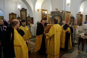 В Богоявленском епархиальном мужском монастыре Игумен Нестор (Болков ) возглавил Всенощное бдение с литией., 