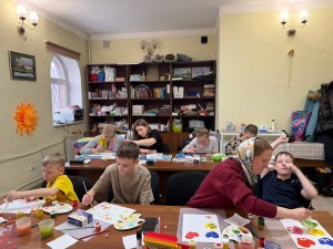 15 февраля 2026 года в Воскресной школе Богоявленского мужского монастыря провели уроки для средней группы:, 