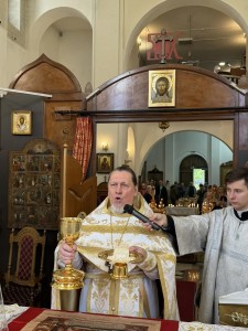 В Троицкую родительскую субботу Игумен Нестор (Болков) возглавил Божественную Литургию  в Богоявленском  мужском монастыре  Челябинска., 