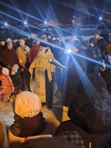 Крещенская прорубь была освящена на озере Смолино., 