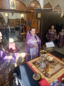 В Неделю 4-ю Великого поста Игумен Нестор (Болков) возглавил Божественную Литургию в Богоявленском мужском монастыре города Челябинска., 