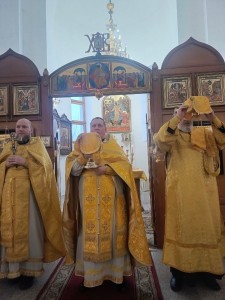 4 января 2026 года Игумен Нестор (Болков ) возглавил Воскресную Божественную Литургию в Богоявленском епархиальном мужском монастыре., 