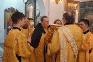 В канун Недели 2-й по Пятидесятнице,  Игумен Нестор (Болков ) возглавил всенощное бдение в Богоявленском мужском монастыре Челябинска., 
