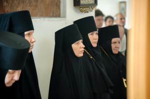 Настоятель Богоявленского мужского монастыря Челябинска Игумен Нестор (Болков) принял участие  в Божественной Литургии в храме Покрова Пресвятой Богородицы в селе Булзи., 