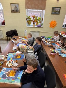 1 февраля 2026 года в Воскресной школе Богоявленского мужского монастыря провели уроки для средней группы: «ИЗО»., 