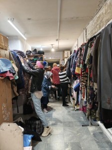 26 апреля 2026 года, в Неделю 3-ю по Пасхе и памяти святых жен-мироносиц, в рамках социального проекта «ДАР»,  в Богоявленском мужском монастыре города Челябинска, состоялась благотворительная  раздача одежды и обуви прихожанам святой обители  и жителям , 