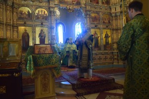 Настоятель Богоявленского мужского монастыря Челябинска игумен Нестор (Болков)  принял участие в Литургии в Свято- Симеоновском Кафедральном соборе., 