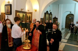 В канун Недели 5-й по Пасхе, о самаряныне, Игумен Нестор (Болков) совершил всенощное бдение в Богоявленском мужском монастыре Челябинска., 