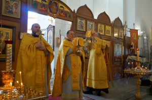 В Богоявленском епархиальном мужском монастыре города Челябинска совершили Божественную Литургию., 
