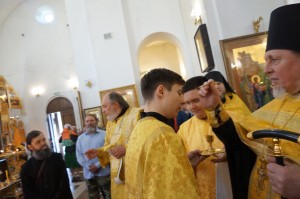 В канун Недели 1-й по Пятидесятнице,  Игумен Нестор (Болков ) возглавил всенощное бдение в Богоявленском мужском монастыре Челябинска., 