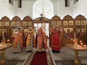 В Светлое Христово Воскресение Игумен Нестор (Болков ) совершил Литургию в Богоявленском мужском монастыре., 