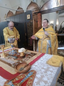 В Богоявленском мужском монастыре города Челябинска совершили Божественную Литургию., 