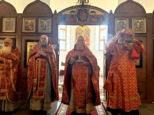 В Неделю о расслабленном Игумен Нестор (Болков)совершил Литургию в Богоявленском мужском монастыре Челябинска., 