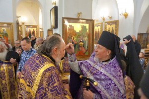 В канун Недели Крестопоклонной  в Богоявленском  мужском монастыре совершили Всенощное бдение с литией., 