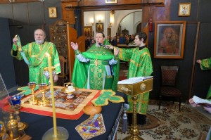 В Неделю ваий ( Вербное воскресенье) Игумен Нестор (Болков ) возглавил Литургию в Богоявленском мужском монастыре города Челябинска., 