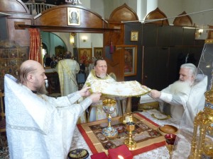 В Богоявленском мужском монастыре города Челябинска совершили Божественную Литургию., 