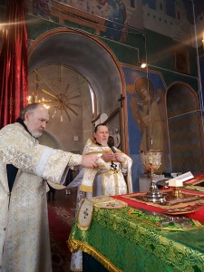 На Вселенскую родительскую (мясопустную) субботу Игумен Нестор(Болков) возглавил Божественную Литургию в Храме Святого Пророка Илии с. Клеопино Каслинского района., 