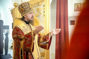Настоятель Богоявленского мужского монастыря Челябинска Игумен Нестор (Болков) принял участие  в Божественной Литургии в храме Покрова Пресвятой Богородицы в селе Булзи., 