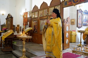 В Неделю 1-ю по Пятидесятнице,  Игумен Нестор (Болков ) возглавил Литургию в Богоявленском мужском монастыре Челябинска., 