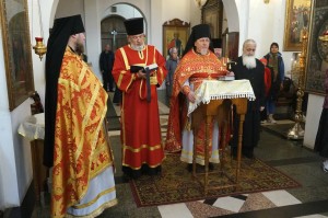 В Богоявленском епархиальном мужском монастыре города Челябинска совершили Божественную Литургию., 