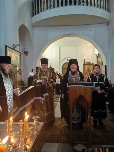 25 февраля 2026 года, в третий день Великого поста, игумен Нестор(Болков) с братией святой обители совершил великое повечерие с чтением Великого покаянного канона преподобного Андрея Критского в Богоявленском мужском монастыре г. Челябинска., 