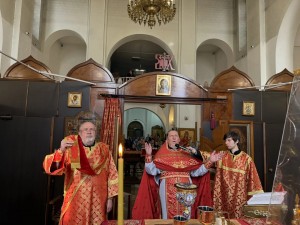 В день памяти жен-мироносиц Игумен Нестор (Болков ) совершил Божественную Литургию в Богоявленском мужском монастыре  Челябинска., 