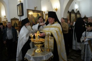 В Крещенский Сочельник Игумен Нестор (Болков ) возглавил Божественную Литургию в Богоявленском мужском монастыре., 
