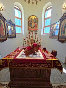 В Неделю 6-ю по Пасхе, о слепом, Игумен Нестор (Болков) совершил Литургию в Богоявленском мужском монастыре Челябинска., 
